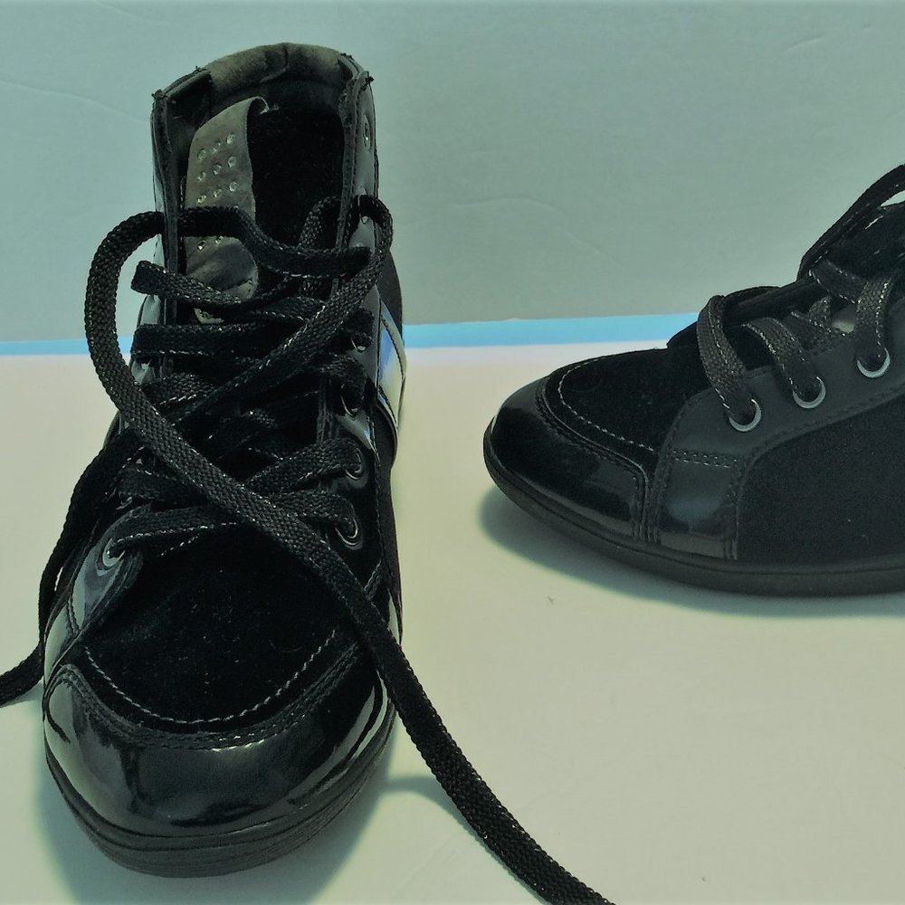 Women's Black High-Top Lace-Up Sneakers